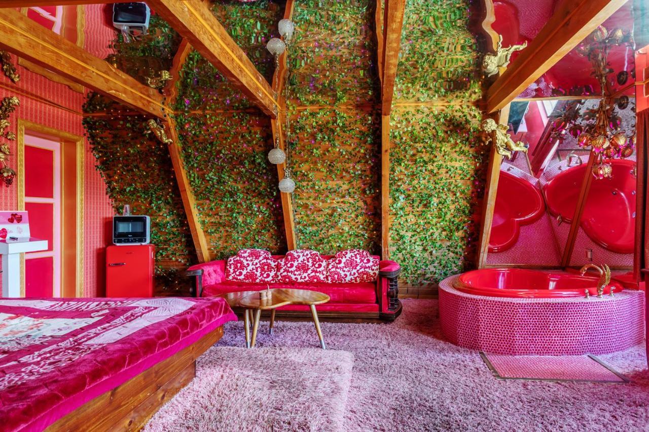 Hicksville Pines Chalets & Motel Idyllwild Bagian luar foto