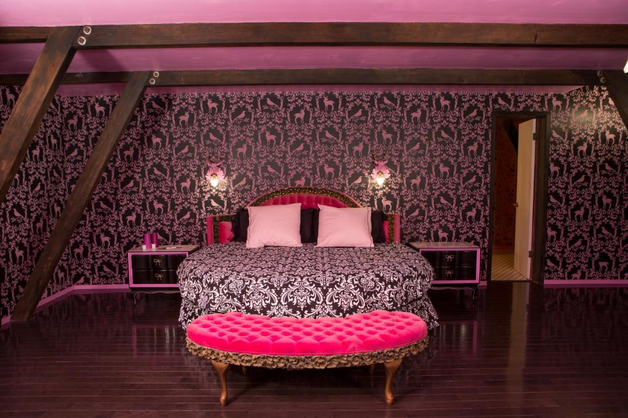 Hicksville Pines Chalets & Motel Idyllwild Bagian luar foto