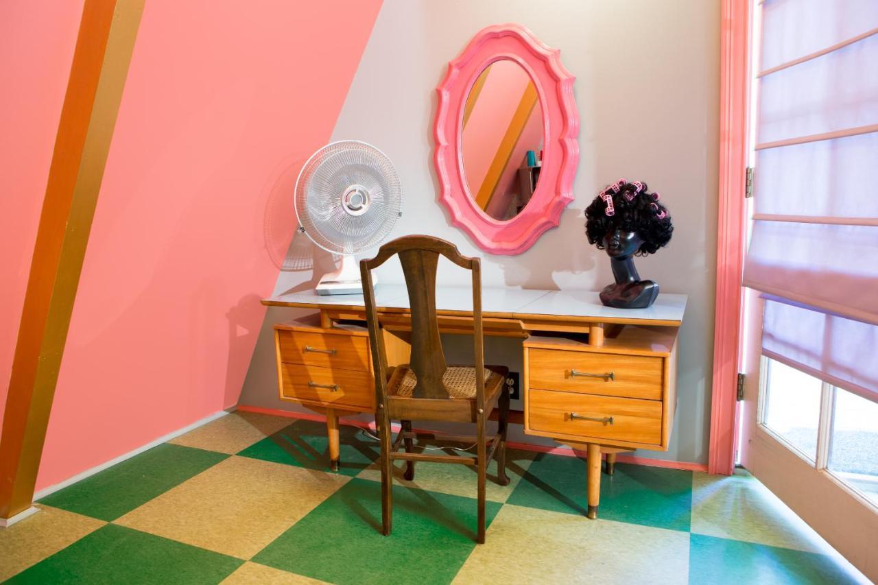 Hicksville Pines Chalets & Motel Idyllwild Bagian luar foto
